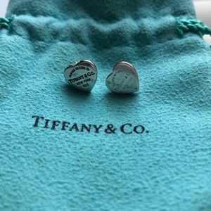 Small Tiffany Heart Stud Earrings